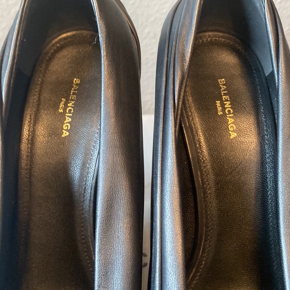 Balenciaga lamskin leather knife pumps - Picture 5 of 11